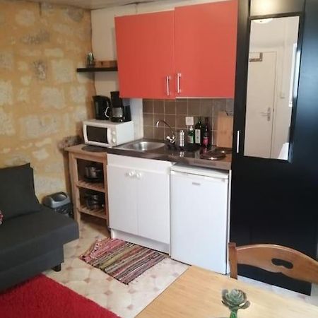 Petit Studio Au Coeur D'Uzes Apartment ภายนอก รูปภาพ