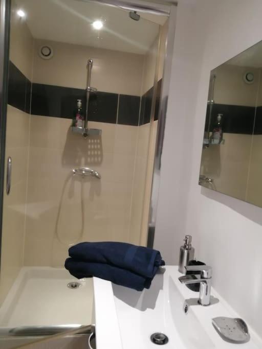 Petit Studio Au Coeur D'Uzes Apartment ภายนอก รูปภาพ