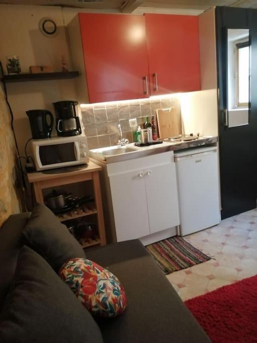 Petit Studio Au Coeur D'Uzes Apartment ภายนอก รูปภาพ