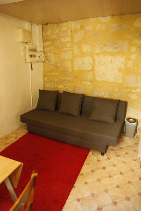 Petit Studio Au Coeur D'Uzes Apartment ภายนอก รูปภาพ